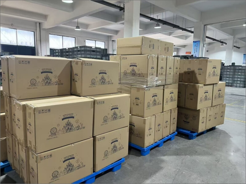 パレットに積まれた出荷商品